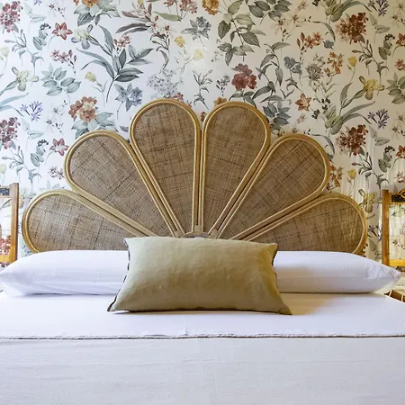 Epimoni Bed & Breakfast 4*