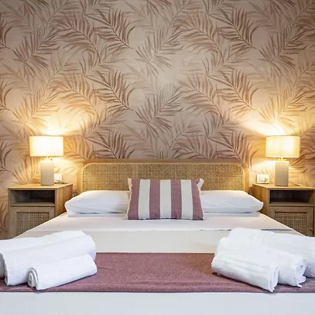 Bed & Breakfast Epimoni 4*