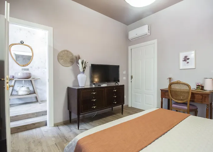 Epimoni Bed & Breakfast 4*