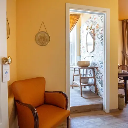 Bed & Breakfast Epimonì 4*