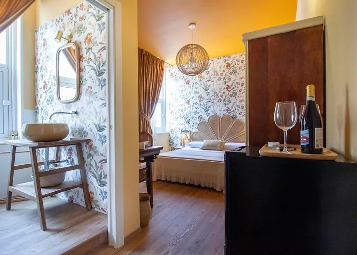 Epimoni Bed & Breakfast