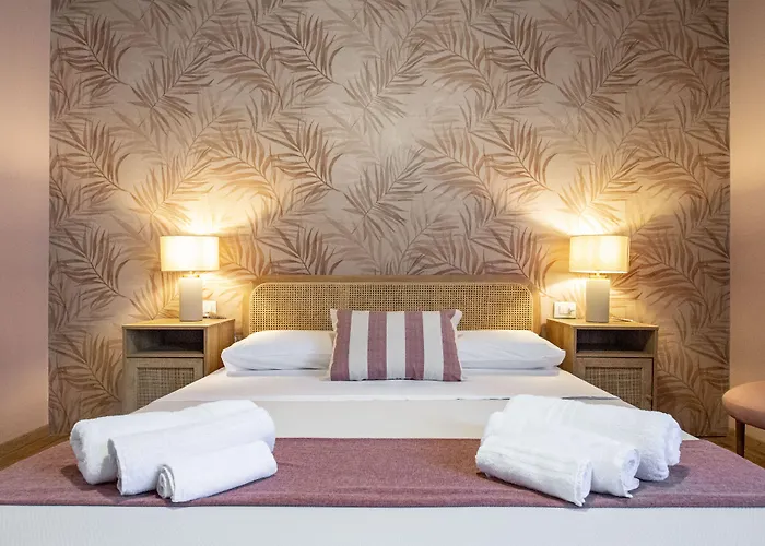 Bed & Breakfast Epimoni 4*